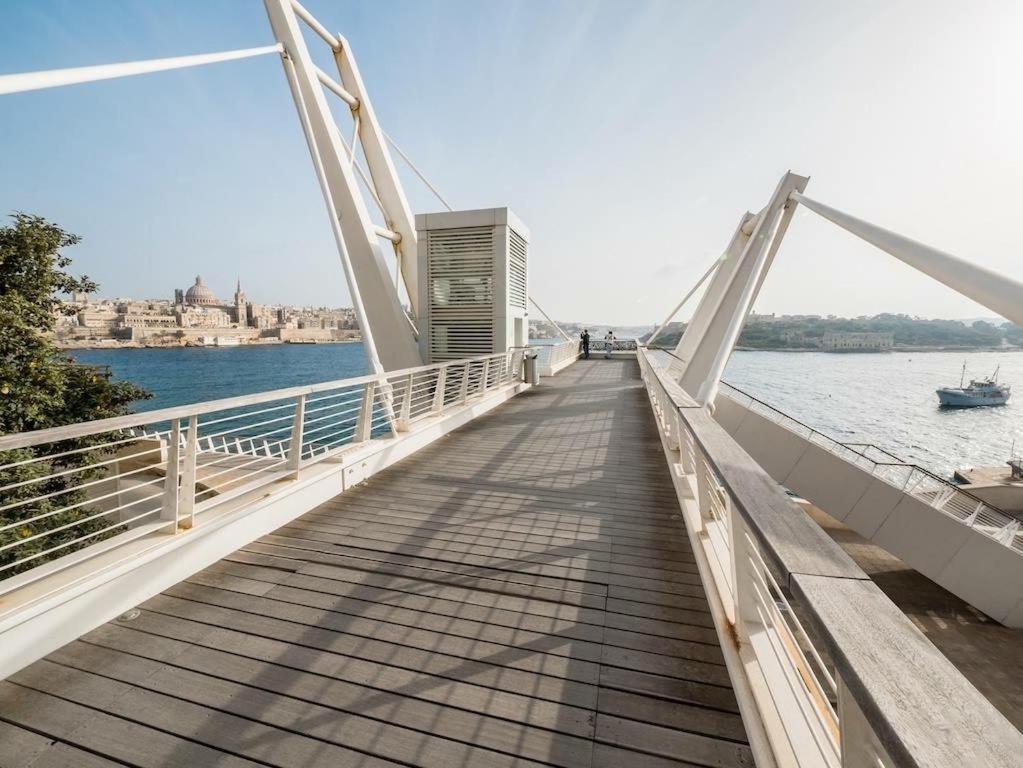 Modern 2Br Apartment In Central St Julian'S San Ġiljan Exterior foto