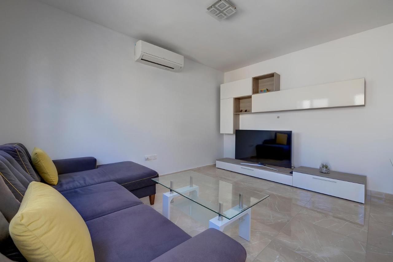 Modern 2Br Apartment In Central St Julian'S San Ġiljan Exterior foto